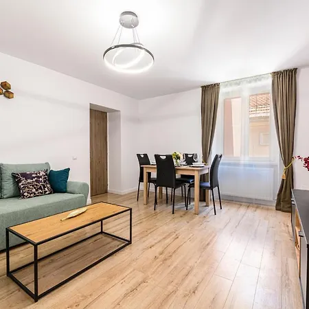 1bdr Near Schei Gate Appartement Braşov