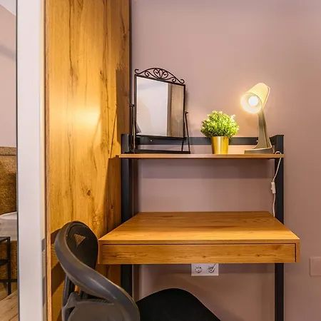 1bdr Near Schei Gate *